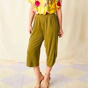 Matilda Jane Olive Green Tulip Pants Size Large